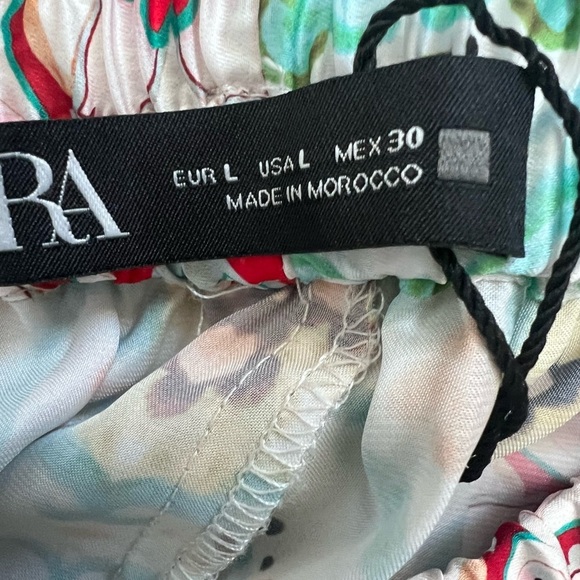 Zara Floral Printed Pull-On Drawstring Satin Shorts Size Large - Picture 9 of 10